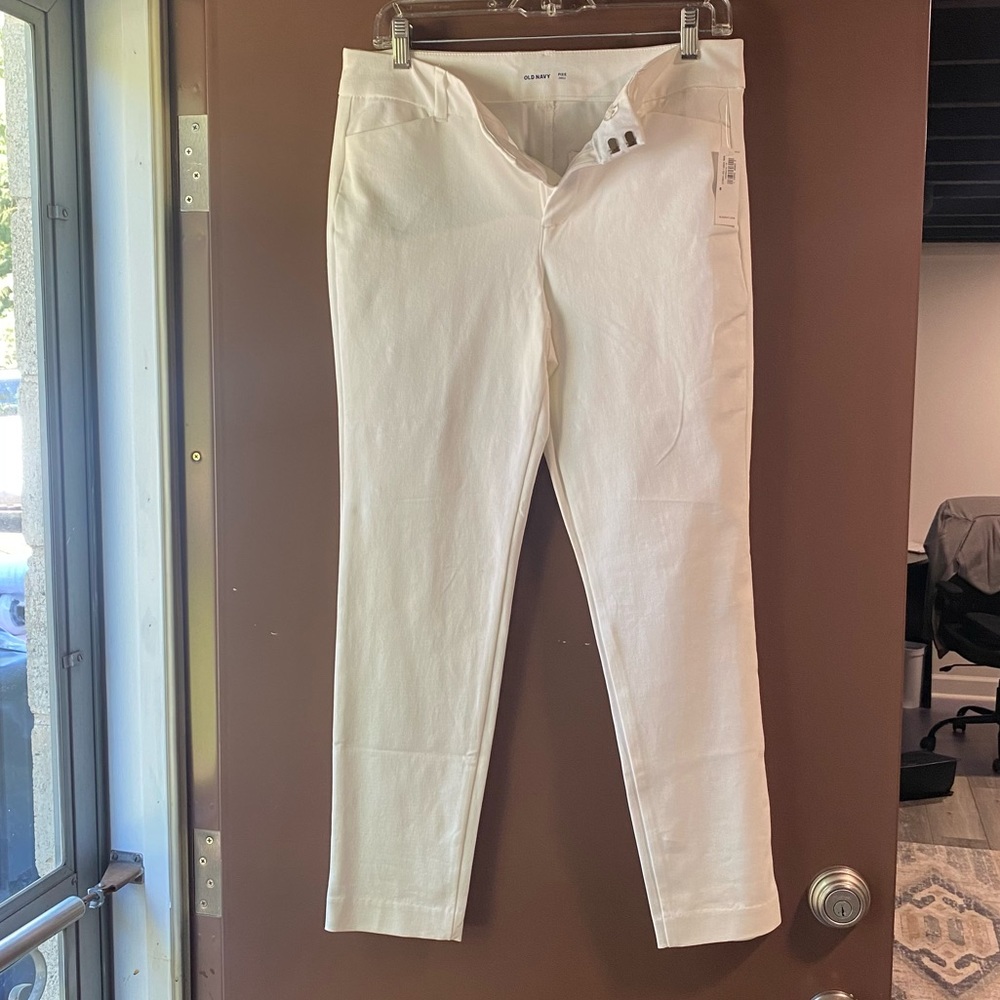 BRAND NEW Old Navy Pixie Pants